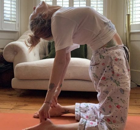 Fearne Cotton erotic star img