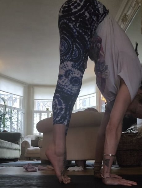 tied onlyfans pornos image