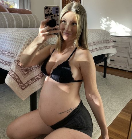 lilmissvixennnn model free photos