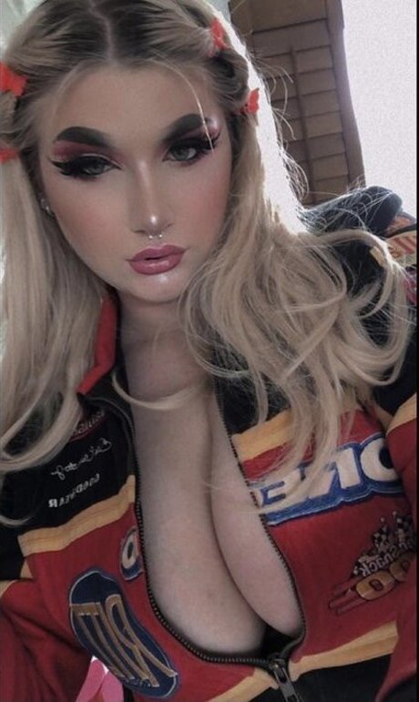 heys0phie pornographic model img