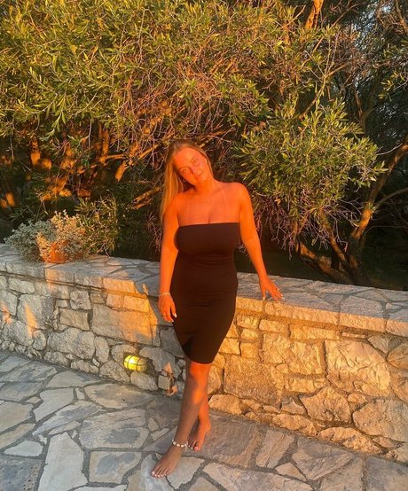 Leah Booth pornstar nude archive