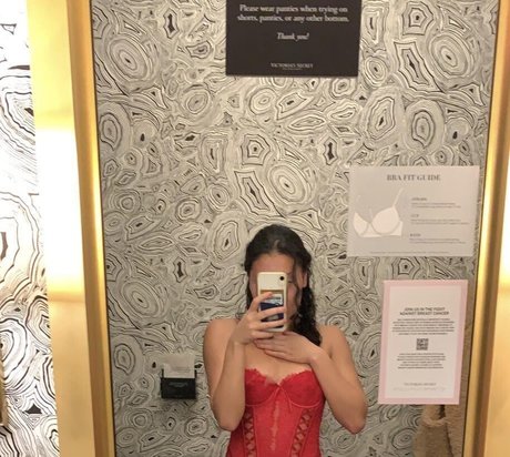 Alison L free pornstar picture