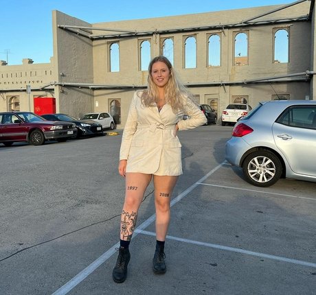 scorpio milk hd actress picture