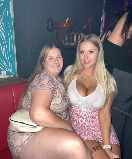 scorpio milk model hot picture