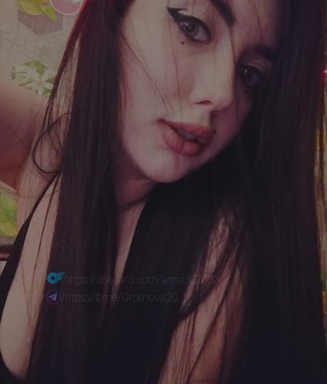 Anna Smykovskaya model free photo