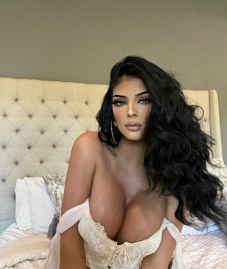 Taylor Nicole Chambers hd pornstar photos