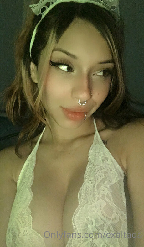 exaltada model hot picture