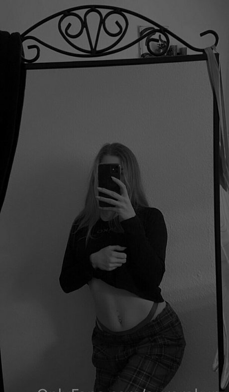 aurorakurz beautiful actress images