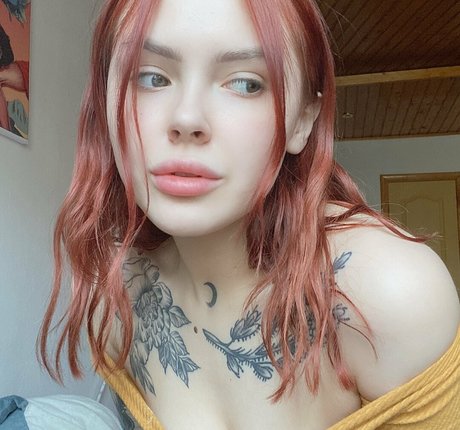 kirameow pornographic model image