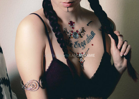 i am athame free model pics