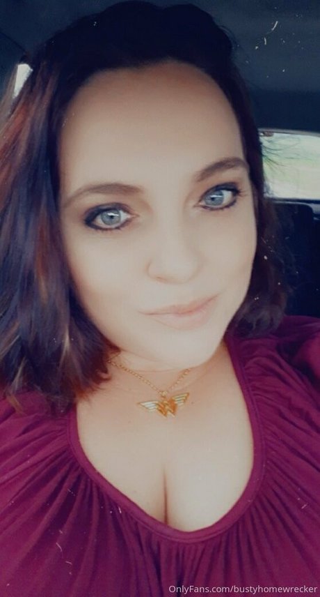 bustyhomewrecker star beautiful pictures