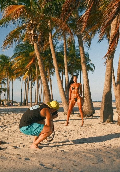 Eilat Rose nude model picture