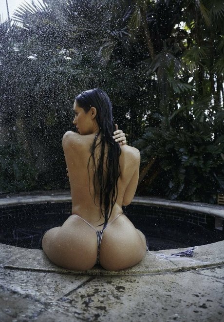 Eilat Rose model xxx pic