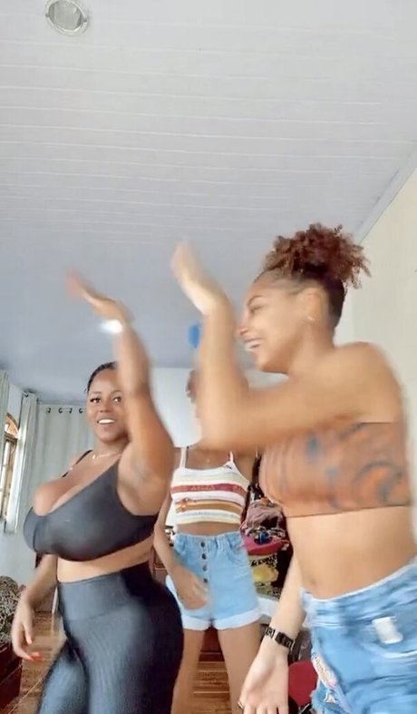 diasdegil pornographic model pic