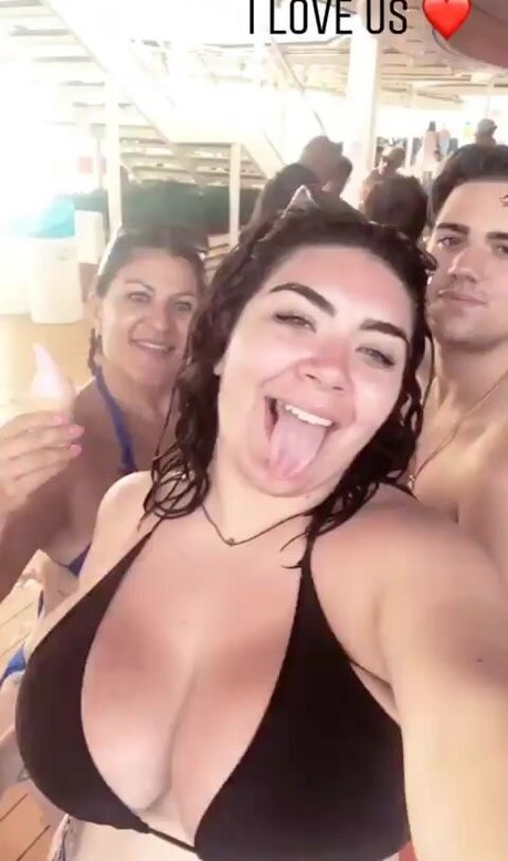 Nicky Nicole pornstar hot images