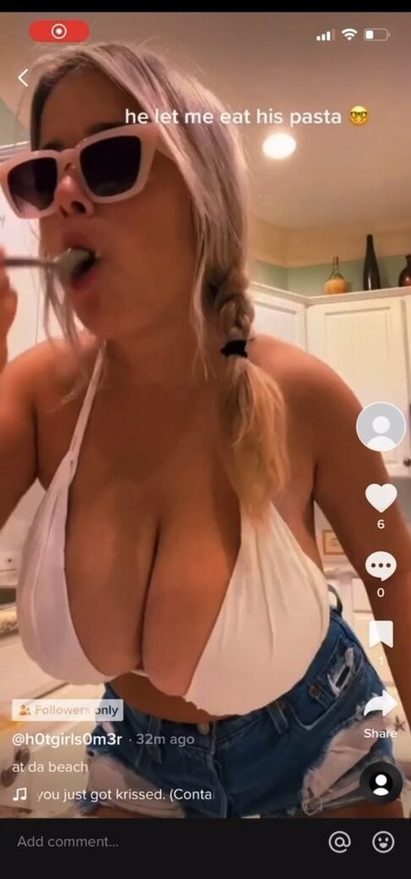 Summer Hope top model photo