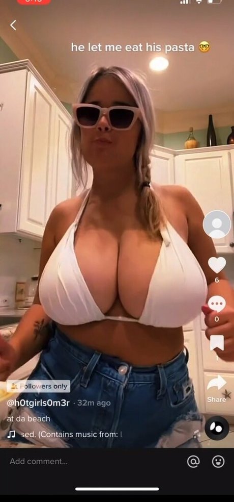 Summer Hope model beautiful img