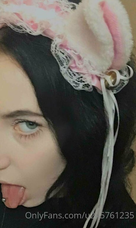 alicewonderfull model adult image