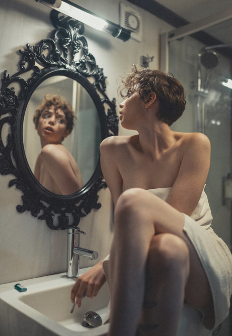 Didem ustuner model exclusive photo