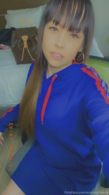 enticingbeauty perfect actress img