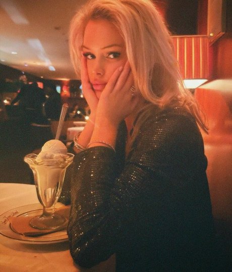 Carolina Marie pornstar hot images