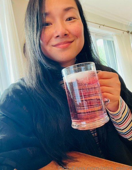 mia mor3 hd model pic