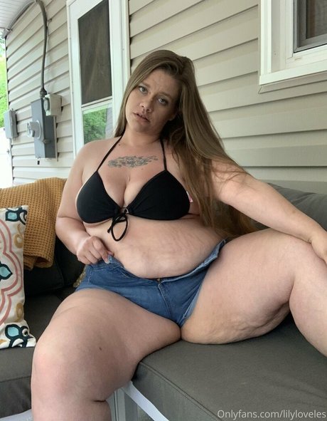 lilyloveles naked star gallery