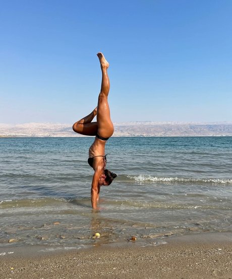 Tribevinyasa pornstar nice pic