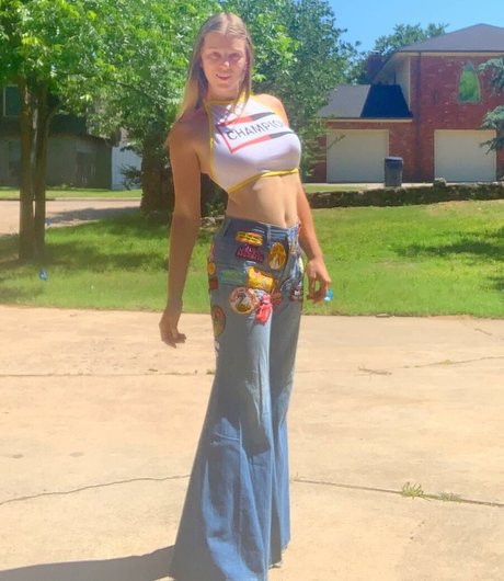 Bigblockblondie erotic star image