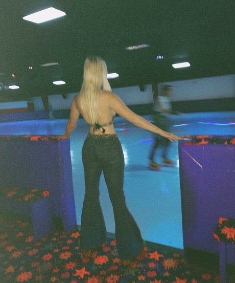 Bigblockblondie erotic model archive