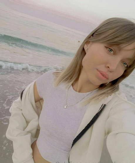 stepsiscaprice high quality actress images