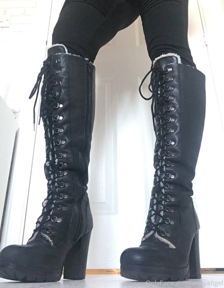 enbyangel beautiful model galleries