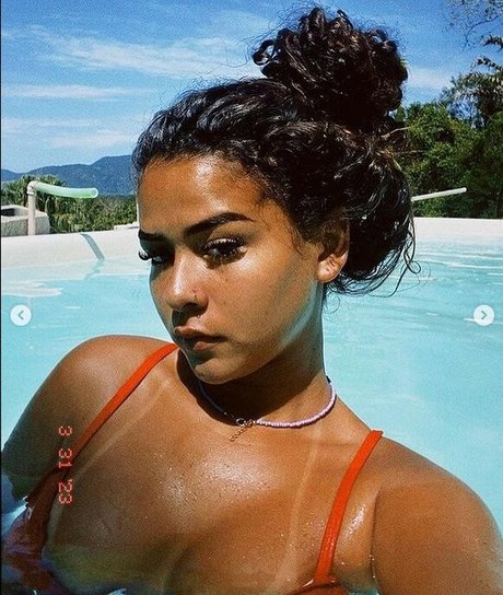 b cardy2023 star nude picture