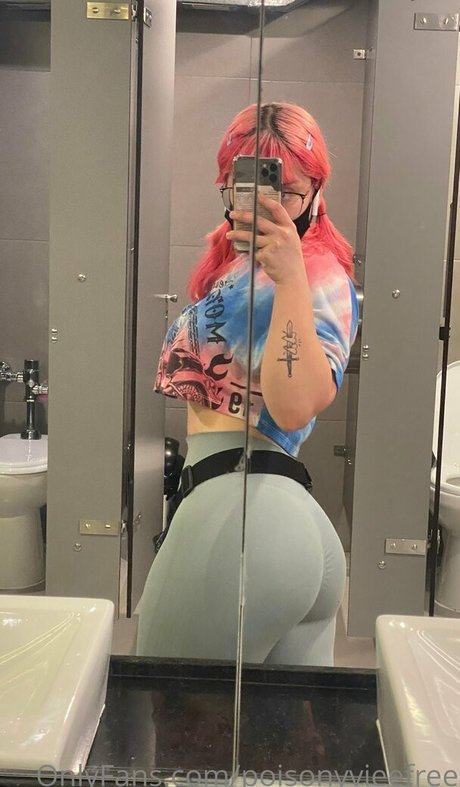 poisonyvieefree star adult pic