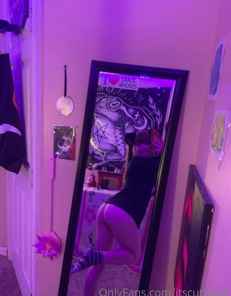 itscutiekali model erotic image