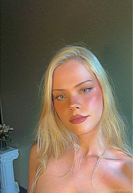 brittvnybitchh model free photos