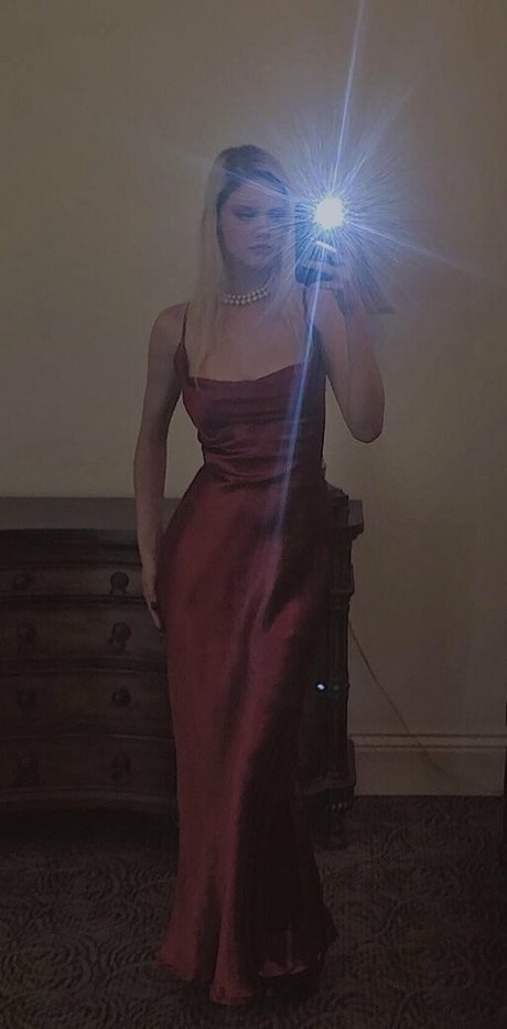 brittvnybitchh star naked pics