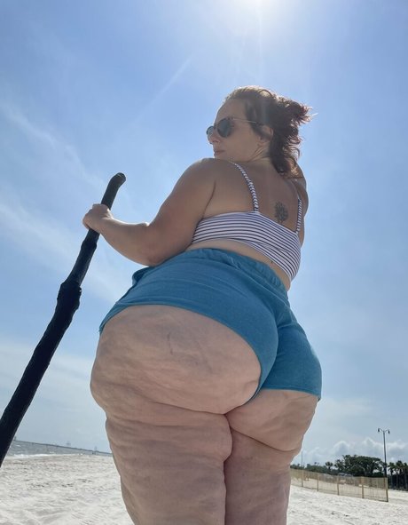 hourglassleigh adult actress img