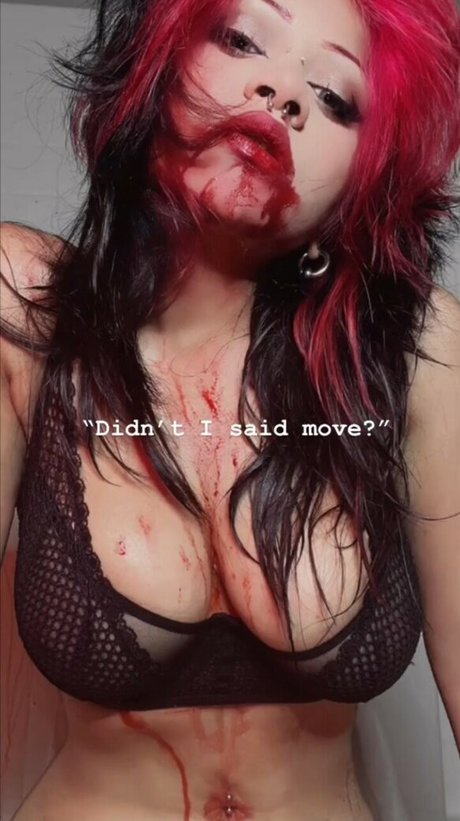 Distortedeyes hot star picture