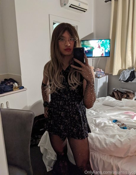 asiansissycd xxx model pictures