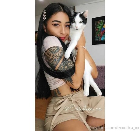 exxotica xx pretty model img