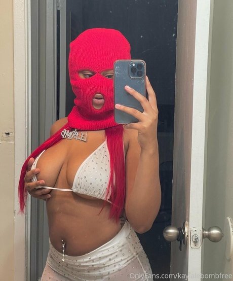 kaylalebombbb model free pics