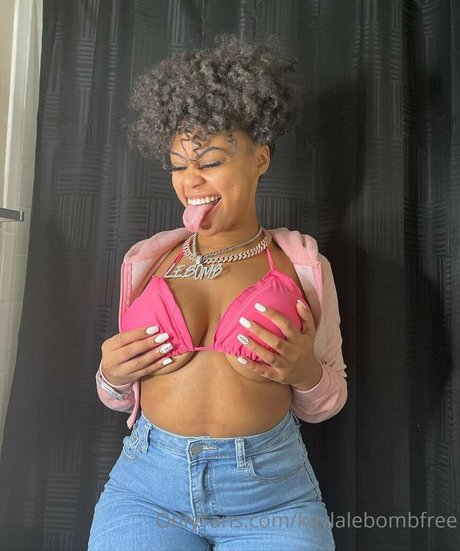 kaylalebombbb Profile pic