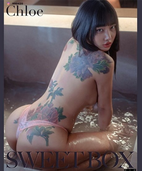 ChloeChoi420 model pornographic photos