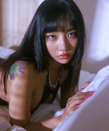 ChloeChoi420 pornstar sexy photo