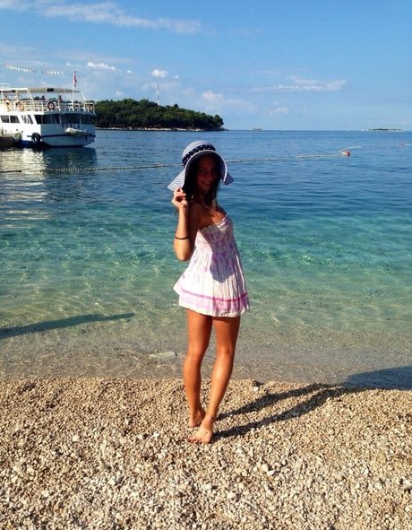 Foxy Di free pornstar images