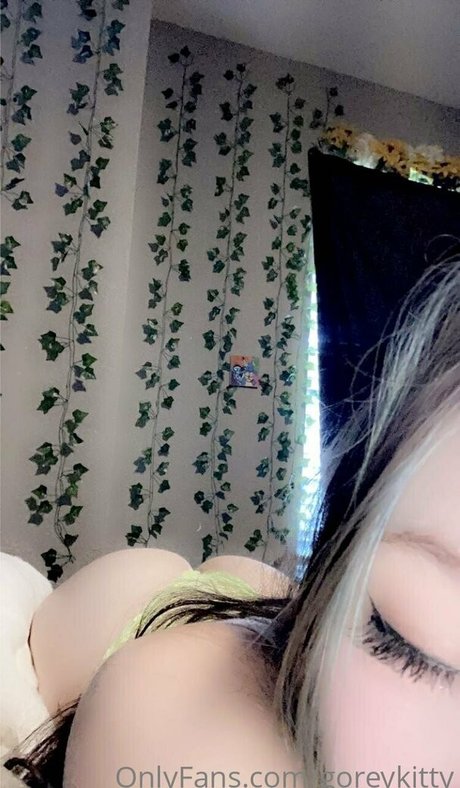 goreykitty model erotic photo