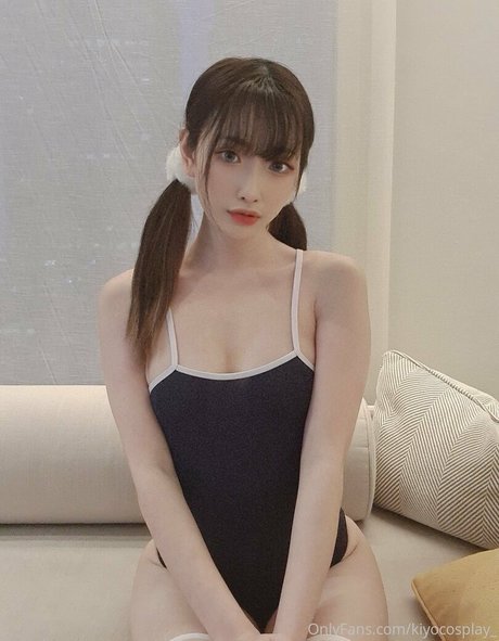 Kiyocosplay nude model picture
