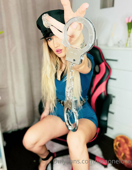 laraonelove pornstar image