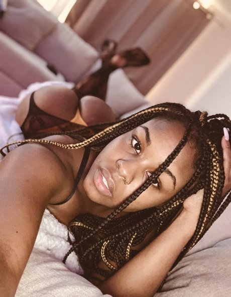 Liliwashere nudes pornstar gallery